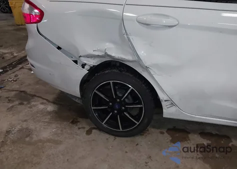 2018 Ford Fiesta Se z USA, uszkodzony, nr VIN 3FADP4BJ8JM126850